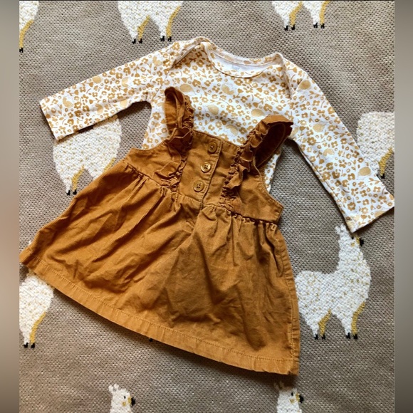 3-6 Month Carter’s Outfit Bundle - Picture 2 of 3